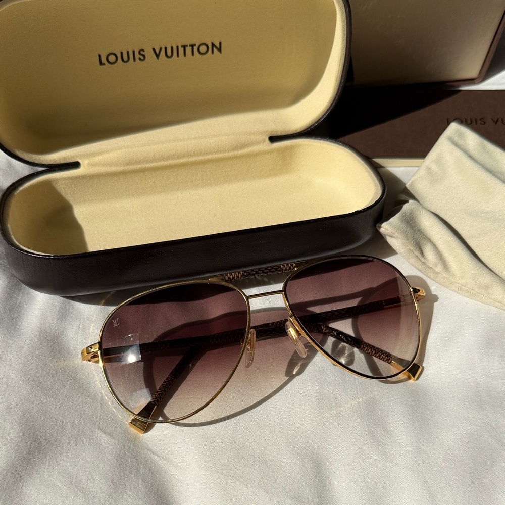 Louis Vuitton Gold Aviator with Brown Lenses - excellent condition.